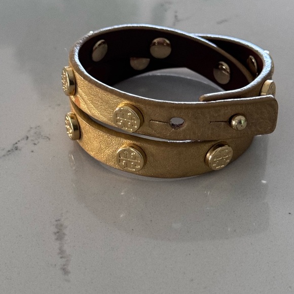 Tory Burch NWOT gold double metallic leather bracelet. - Picture 3 of 3